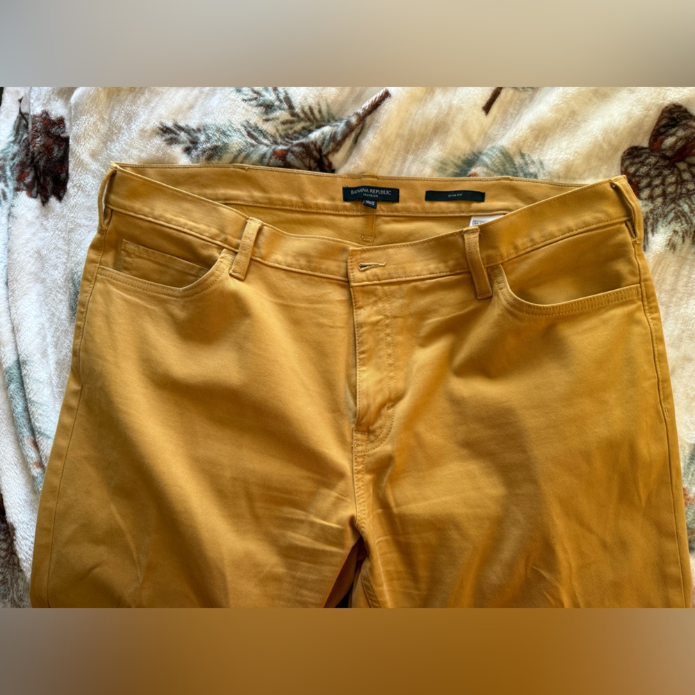 banana republic traveler pants